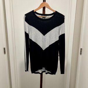 Peace of Cloth - Long Sleeve Round Neck Chevron Stripe Sweater Sz Small - Black